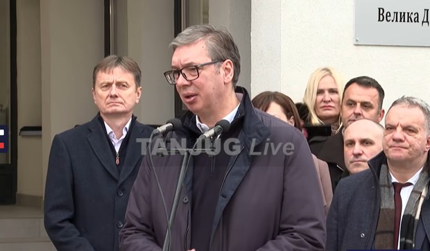 Aleksandar Vučić, poseta obnovljenoj školi u Velikom Drenovcu 
