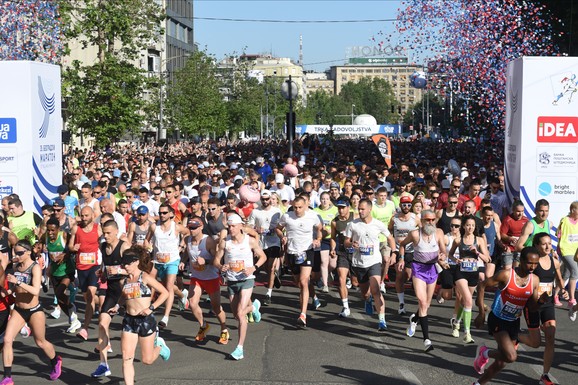 SPREMITE SE, MARATON ZATVARA BEOGRAD! Menja se skoro 100 linija gradskog prevoza, jednu stvar obavezno uradite do večeras, inače će BITI POSLEDICA: Ovo je ceo spisak izmena (MAPA)