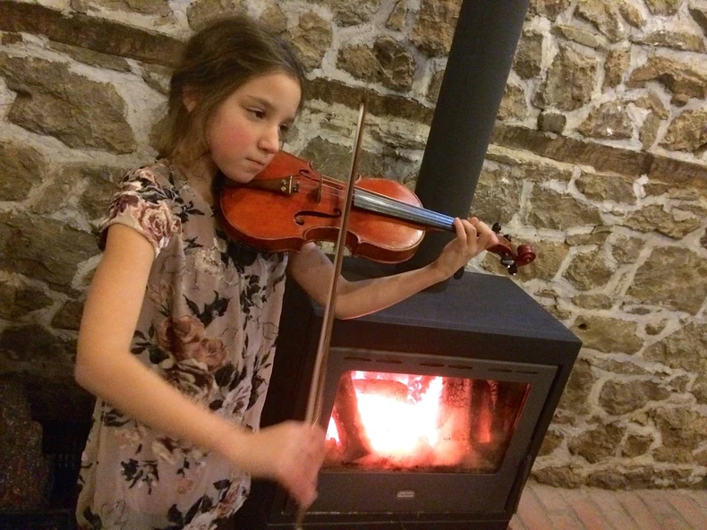 Jovana Savić oduševila posetioce koncerta u Velikoj Hoči