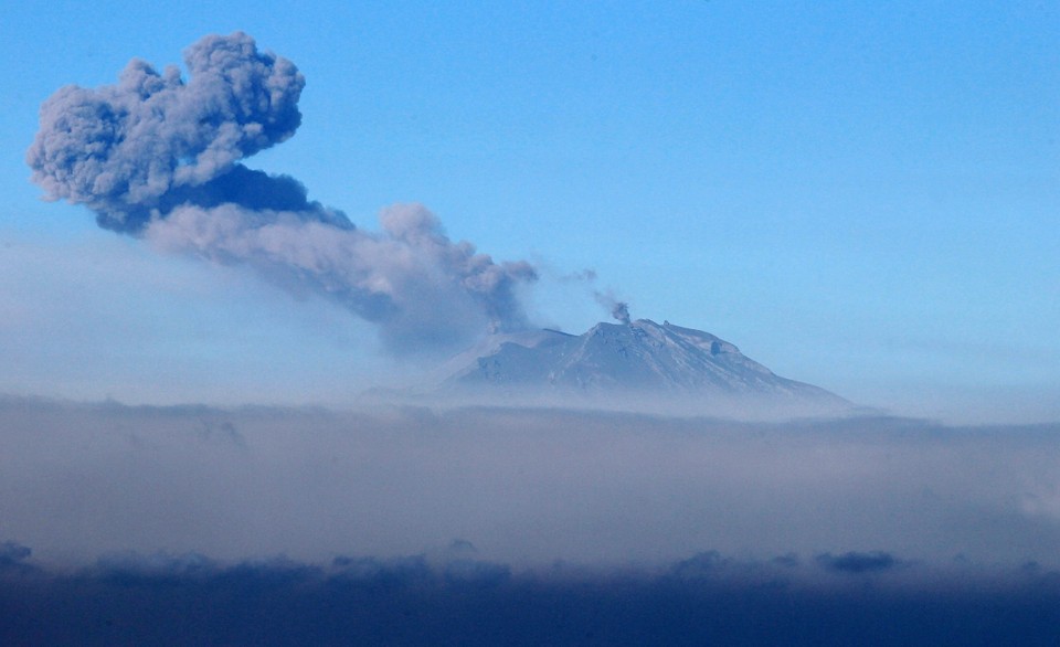 CHILE VOLCANO (Eruption of Chilean Calbuco volcano)