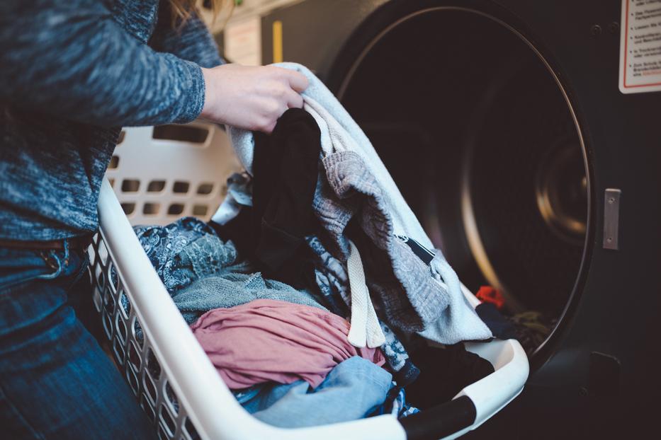 Simán, vagy kifordítva jobb mosni a ruhákat? Itt a válasz fotó: Getty Images