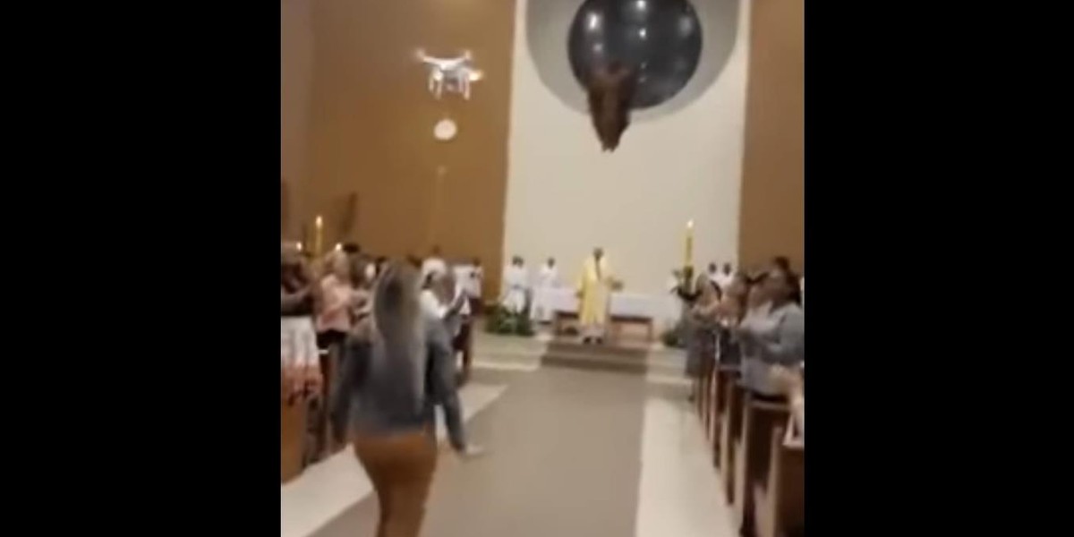 W tej parafii eucharystia w monstrancji "frunie" do ołtarza na dronie