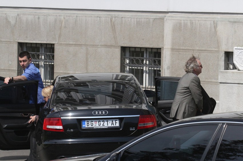 Ministar kulture Ivan Tasovac stiže na sastanak u Privrednu komoru