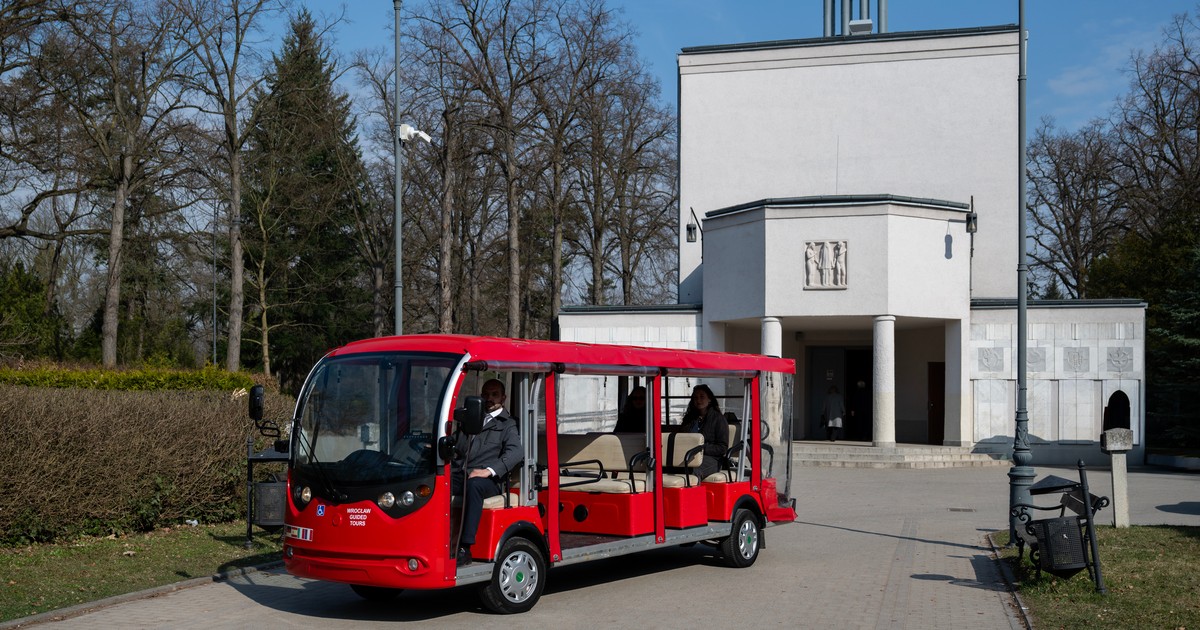 Meleks pomoże w dojeździe na groby!