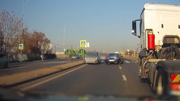 Elképesztő szabálytalanságok a magyar utakon: egyesek  szándékosan vezetnek életveszélyesen – videó