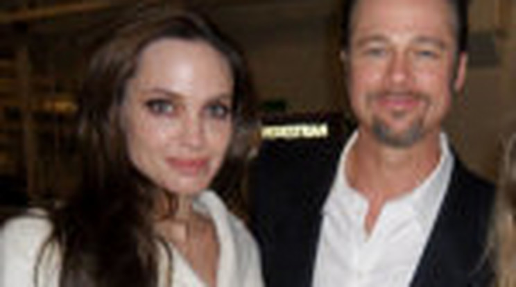 Esküvő! Brad Pitt elveszi Angelina Jolie-t