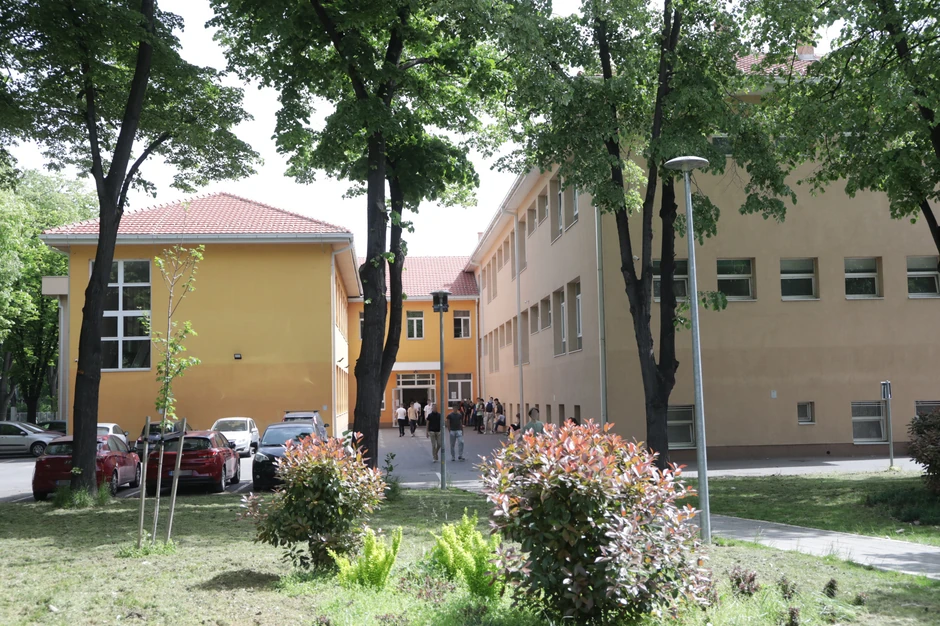 Deveta gimnazija Mihailo Petrović Alas