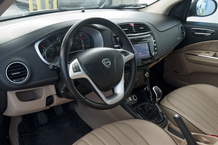 Lancia delta seria 1