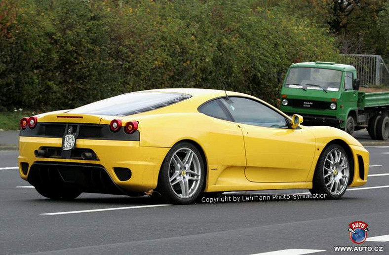 Zdjęcia szpiegowskie: Nowe Ferrari F430 Challenge Stradale