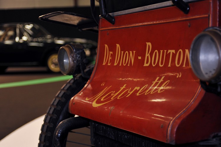 Salon samochodowy w Bolonii