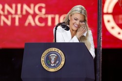 Żona prawicowego aktywisty Charliego Kirka wybacza zabójcy. Tomasz Wolny poruszony