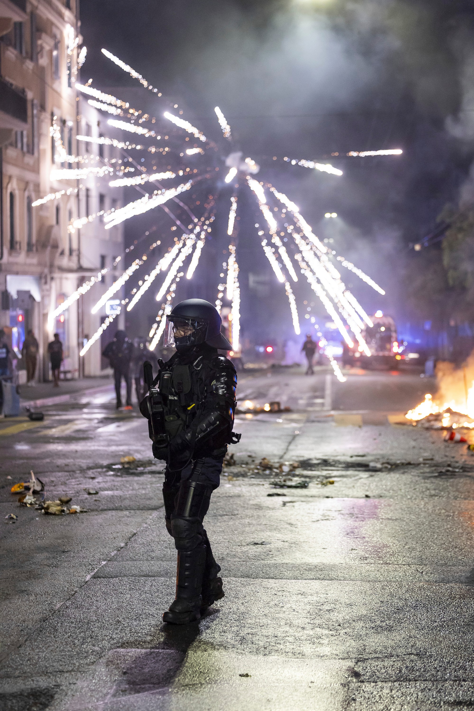 Smrť mladíka na mopede vyvolala v Lausanne násilné protesty.