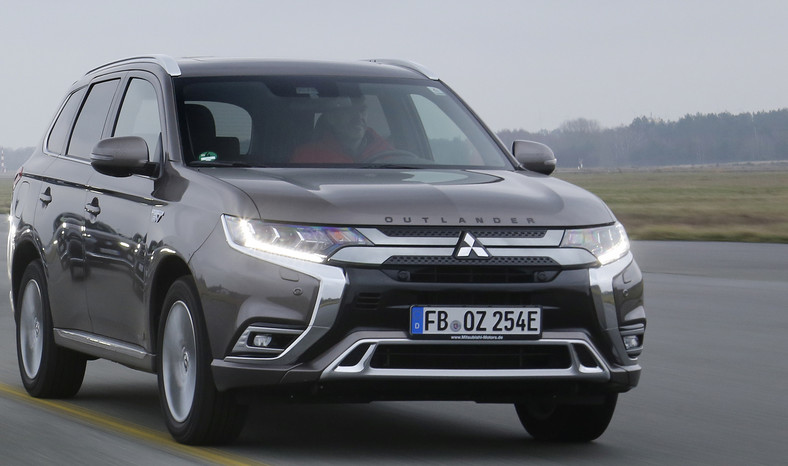 Mitsubishi Outlander PHEV 2020