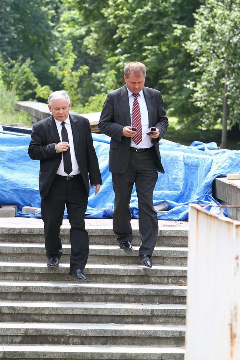 Jarosław Kaczyński: Przegrał z koszmarnym zmęczeniem