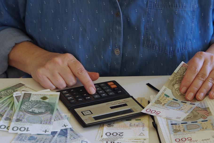Kalkulator wynagrodzeń policzy za Ciebie jak Polski Ład wpłynie na Twoją pensję