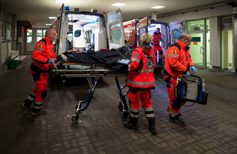 ŁÓDŹ. UDZIELANIE POMOCY PO ZABAWIE SYLWESTROWEJ