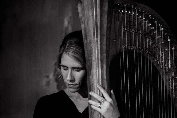 Sofija ispunjava ljudima muzičke želje na harfi i zvuči neverovatno: "Duboko verujem da zaista može da umiri dušu"