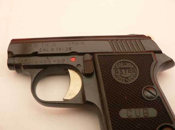 Chciał przemycić 8 tysięcy pistoletów