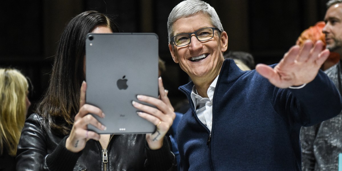 Tim Cook twierdzi, że Warren Buffett uważa Apple za firmę konsumencką, a nie technologiczną. CEO Apple zdaje się myśleć podobnie.