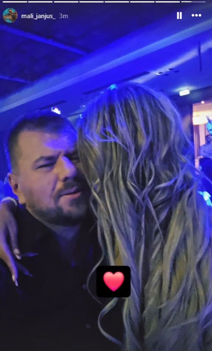 Janjuš sa novom devojkom