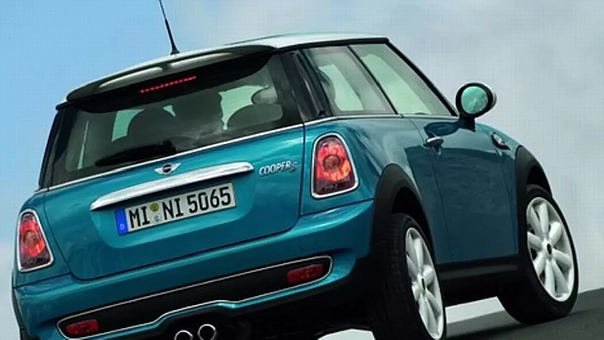 Uwaga Mini Cooper może oparzyć nogi!