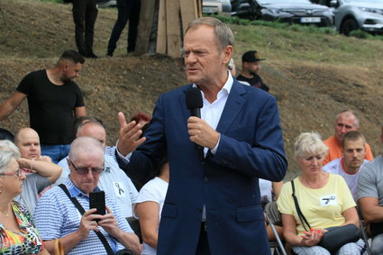 Tusk apeluje do Morawieckiego o odszkodowania za zatrutą Odrę. "Wystarczy jedna decyzja"