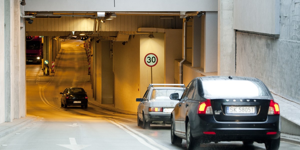 Parking w Galerii Katowickiej za darmo tylko przez 2 godziny