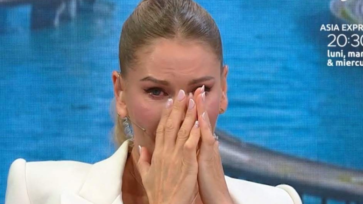 Imagine Stire Andreea Bănică a izbucnit în lacrimi în emisiunea lui Cătălin Măruță. Ce mesaj a primit | 2review.ro