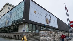 NBP: Banki planują dalsze zaostrzanie polityki kredytowej