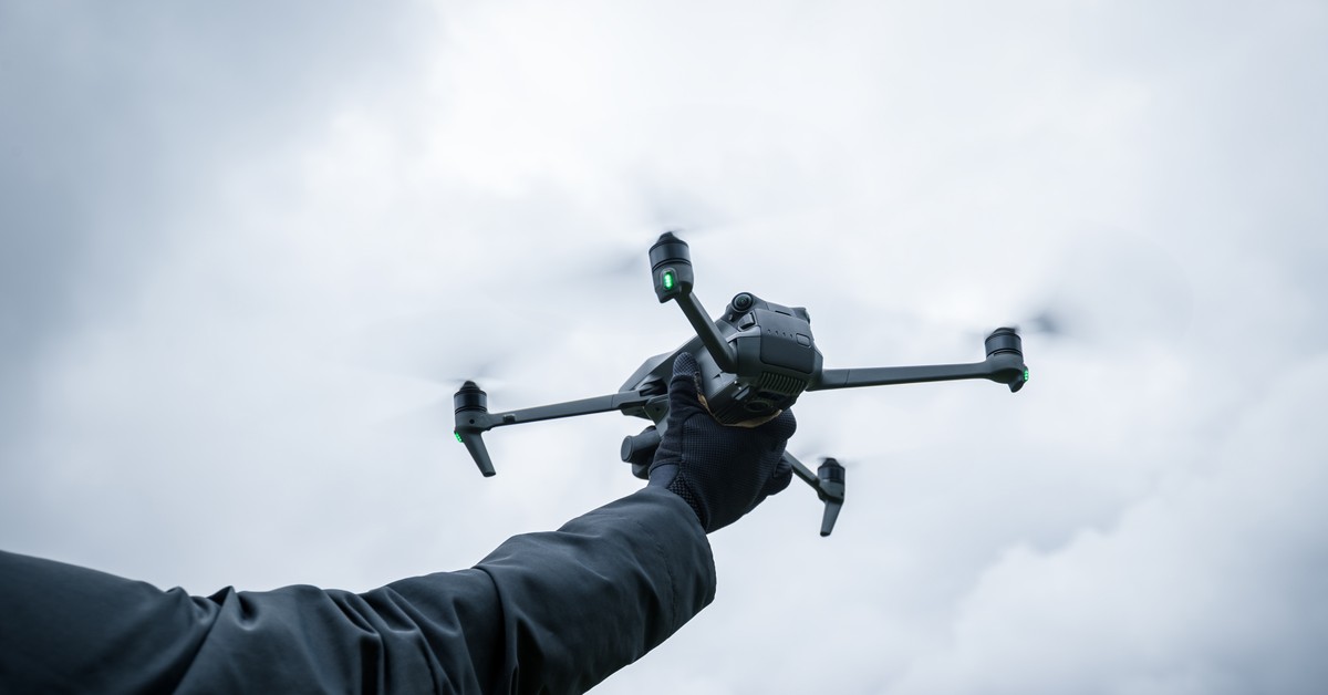 Tajemnicze drony nad zakładami zbrojeniowego giganta. Chcą je strącać