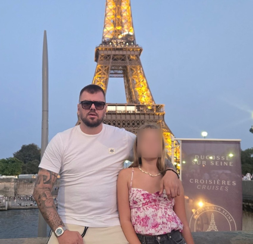 Janjuš sa ćerkom u Parizu