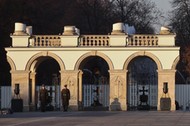 Grób nieznanego żołnierza plac piłsudskiego