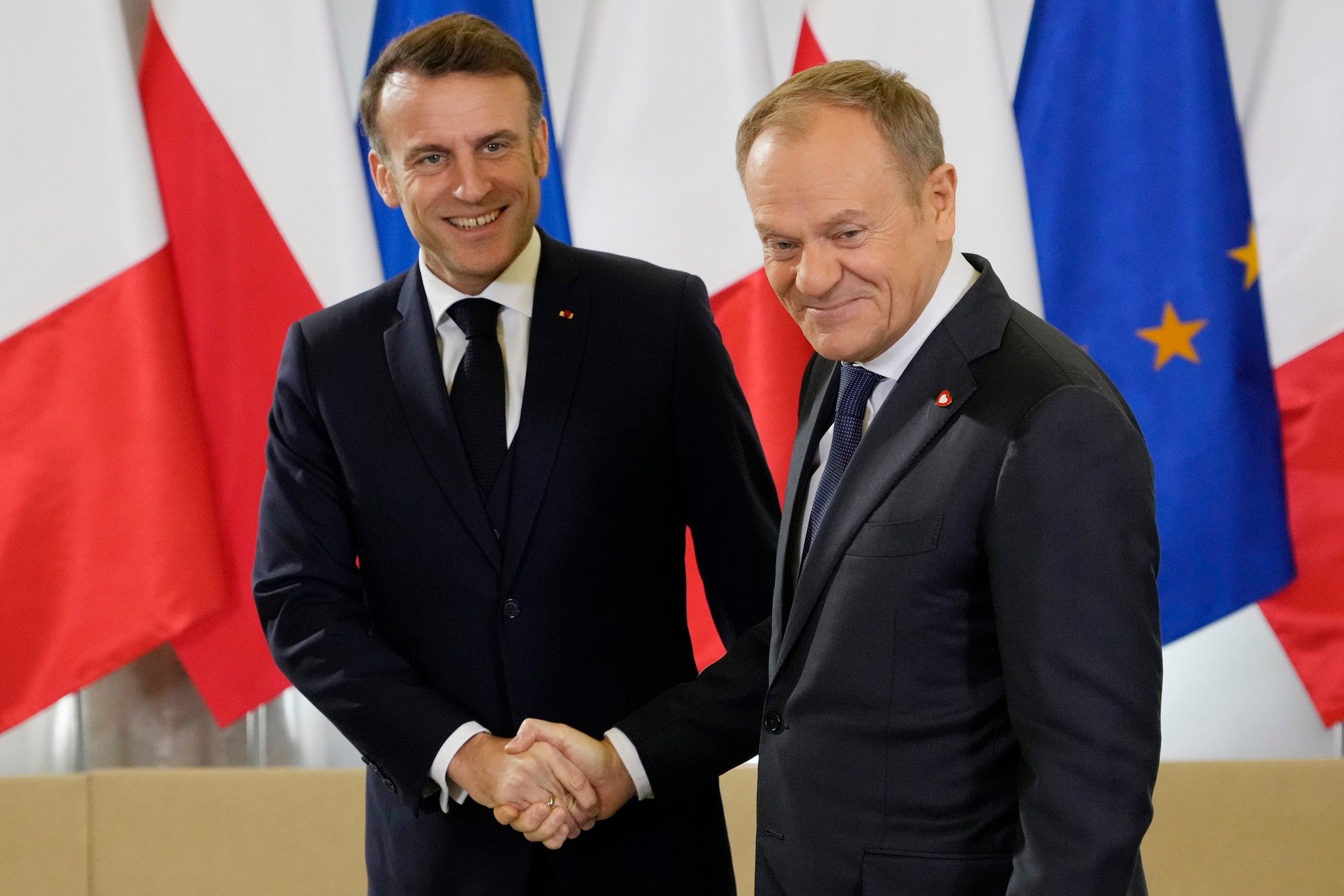 Poľský premiér Donald Tusk po rokovaniach s francúzskym prezidentom Emmanuelom Macronom.
