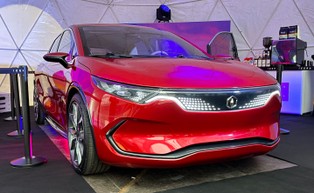 Roszady w kierownictwie firmy i MAP. Co dalej z Izerą?