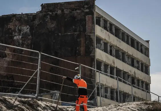 Zbudowali blok przy plaży, teraz go burzą. Podobny los może czekać tysiące budynków