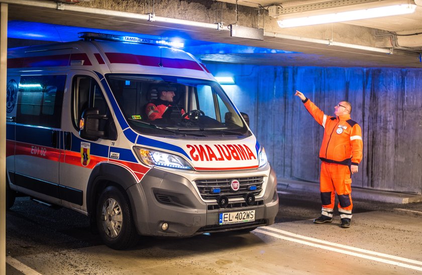 Karetki pogotowia nie wjadą na parking podziemny dworca fabrycznego