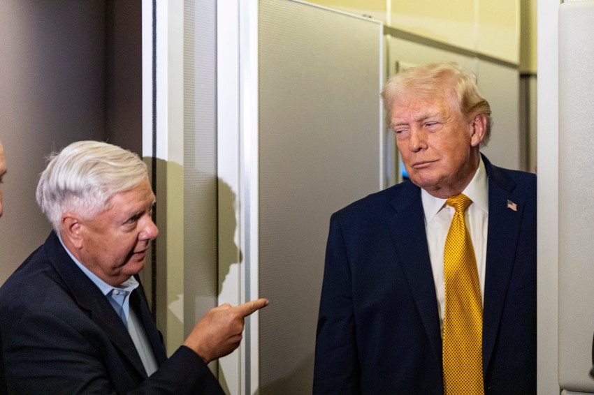 Lindzi Grejem i Donald Tramp u avionu "Er fors 1" 4. januara