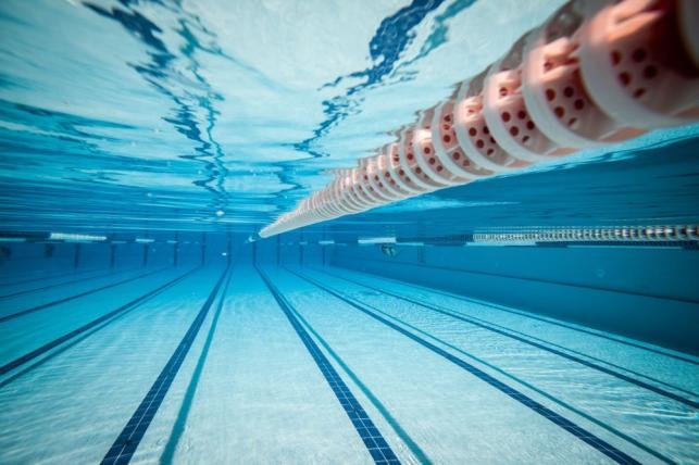 Váratlan bejelentés! 24 évesen befejezi a versenyzést a magyar úszóklasszis