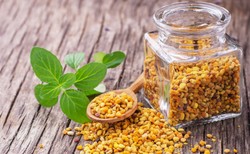 Pyłek pszczeli i pierzga – najcenniejsze dary pasieki. Na co pomagają?