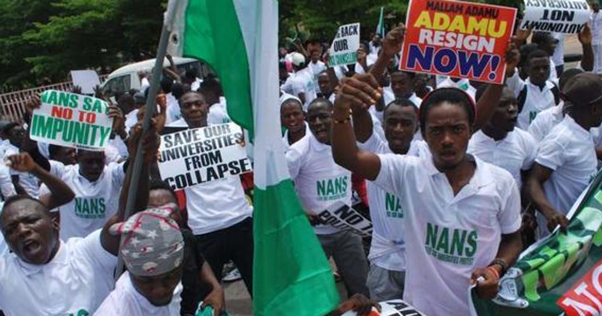 FUTA students barricade Akure-Ilesa Highway over lingering ASUU Strike - Vimarsana News