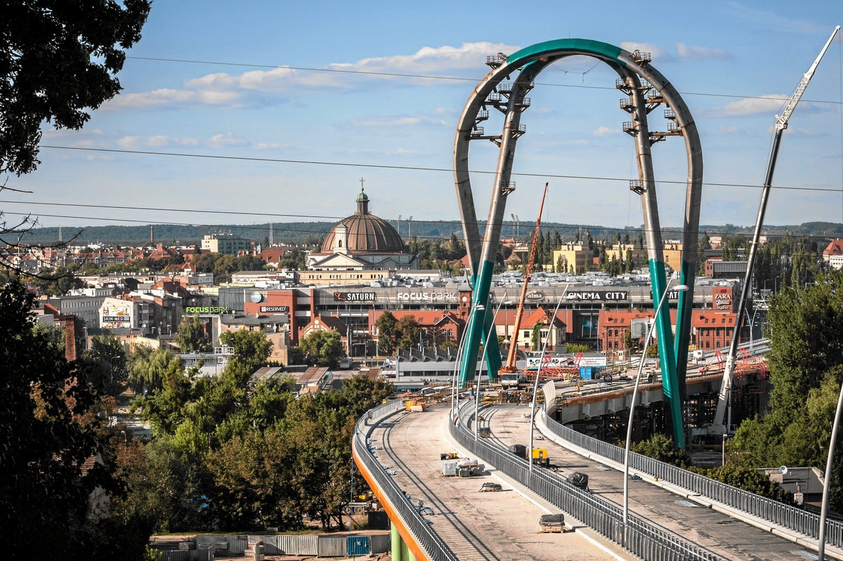 Most na Trasie Uniwersyteckiej w Bydgoszczy