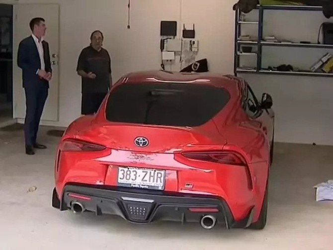 Sportski automobil