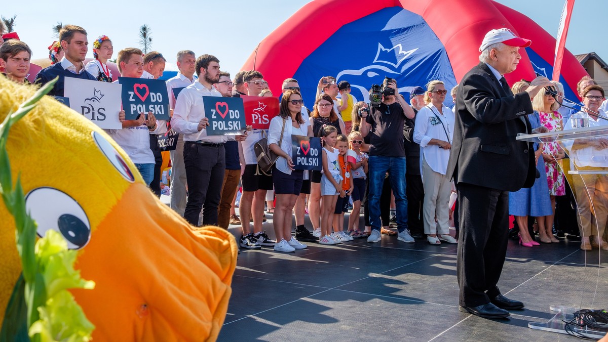 Jarosław Kaczyński na pikniku rodzinnym PiS w Woli Rzędzińskiej k. Tarnowa