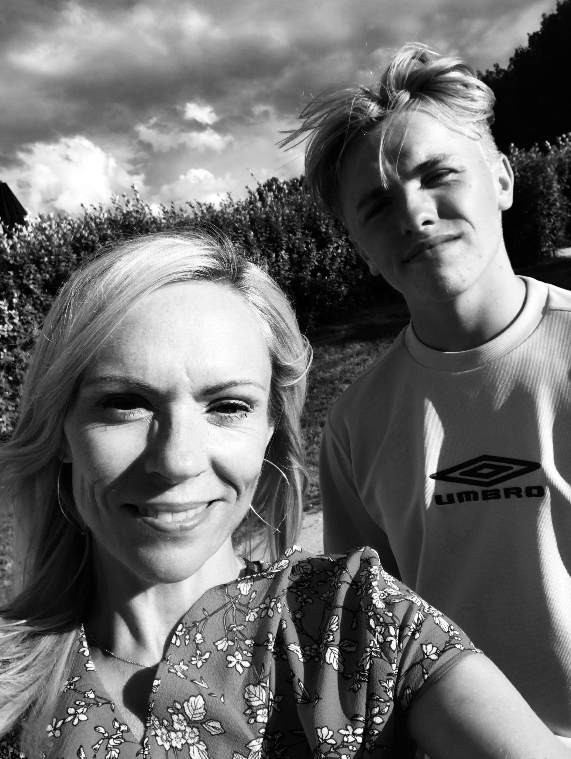 Zac Summers-Cameron zomrel na rakovinu semenníkov. 