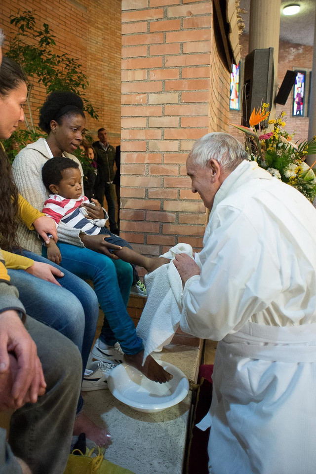 ITALY POPE FRANCIS WASHING OF FEET (Pope Francis during the traditional Washing of the feet)