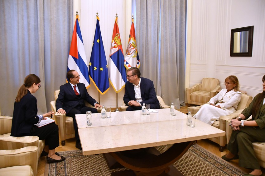 Aleksandar Vučić i ambasador Kube