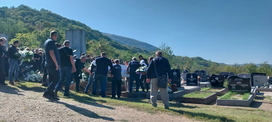 Sahranjen Andrej Simić (13) u Niškoj Banji