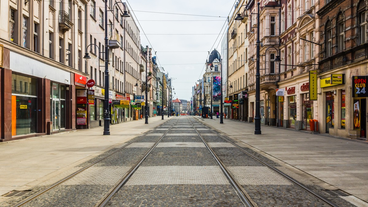 Górnośląsko-Zagłębiowska Metropolia (GZM) przygotowuje się do unowocześnienia i rozbudowy funkcjonalności systemu Śląskiej Karty Usług Publicznych. Wdrożony z kilkuletnim opóźnieniem system krytykowany jest jako awaryjny, trudny w obsłudze i niefunkcjonalny.