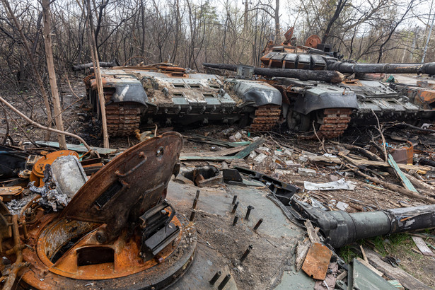 Zniszczone rosyjskie czołgi w okolicach Kijowa