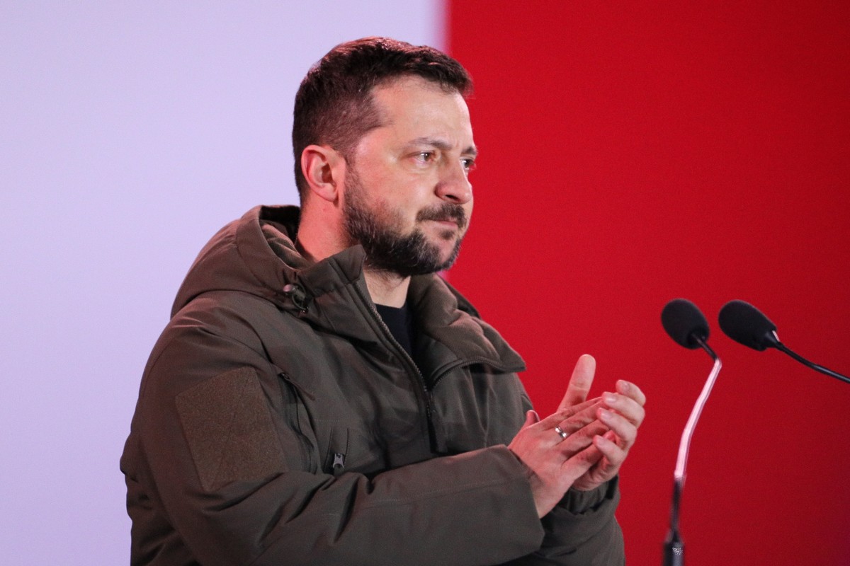 Prezydent Ukrainy Wołodymyr Zełenski podczas wystąpienia na dziedzińcu Zamku Królewskiego w Warszawie.